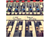 Dave Grohl записва със Queens Of The Stone Age